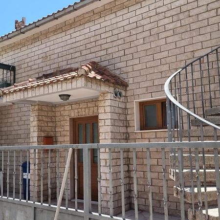 Apartments Soric Omis Exterior photo