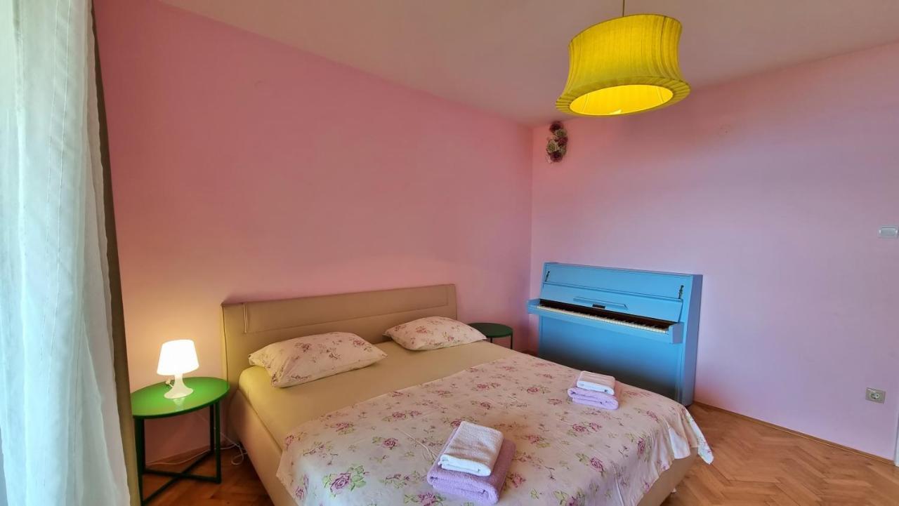Apartments Soric Omis Exterior photo